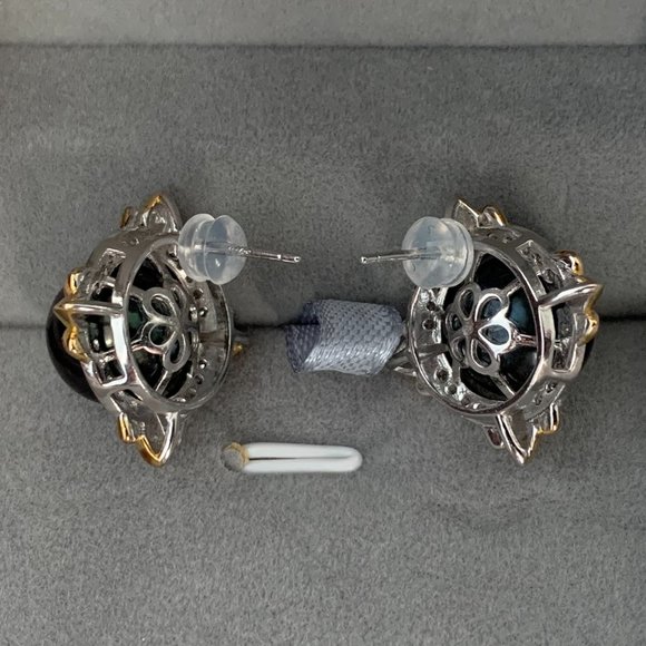 Tahiti Black pearl ear studs - Picture 4 of 8